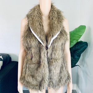 Women’s Arden B Faux Fur Vest Size Small Fall